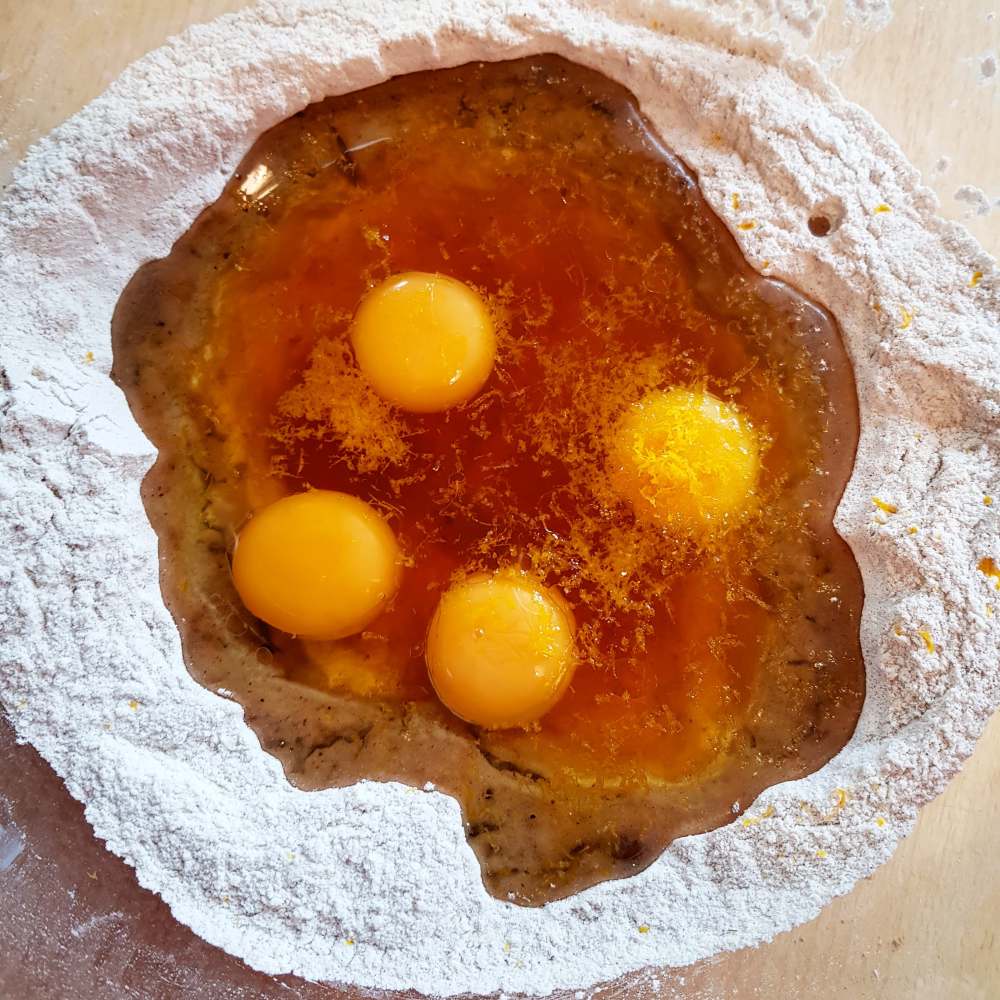 40589318_680308945664124_849765648950099968_n