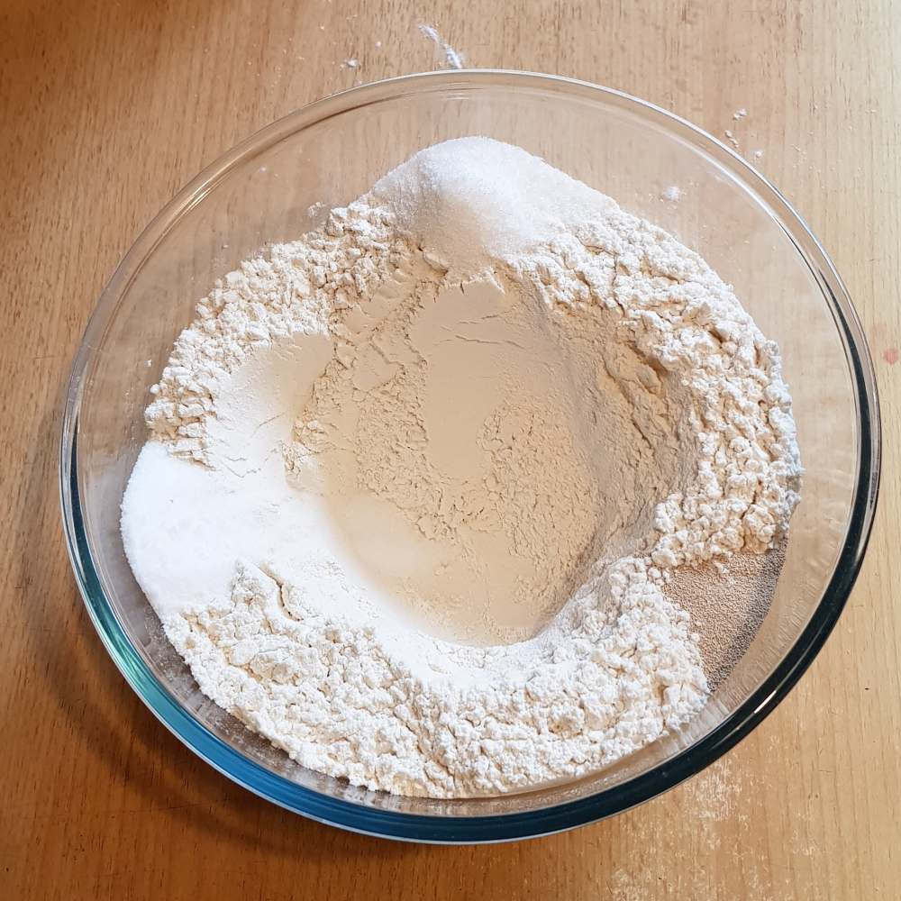 41991129_847752568948456_3260439193427378176_n (1)